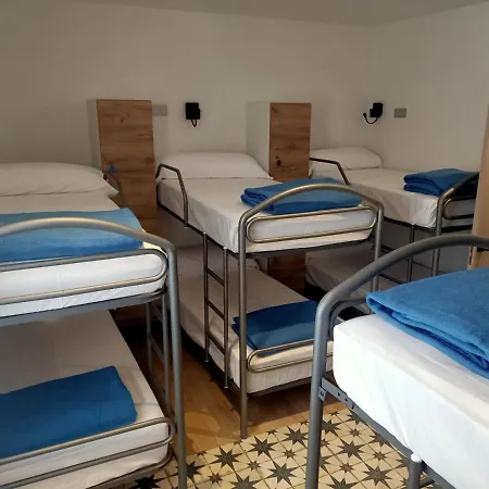 호스텔 La Huella 산 마르틴 델 카미노